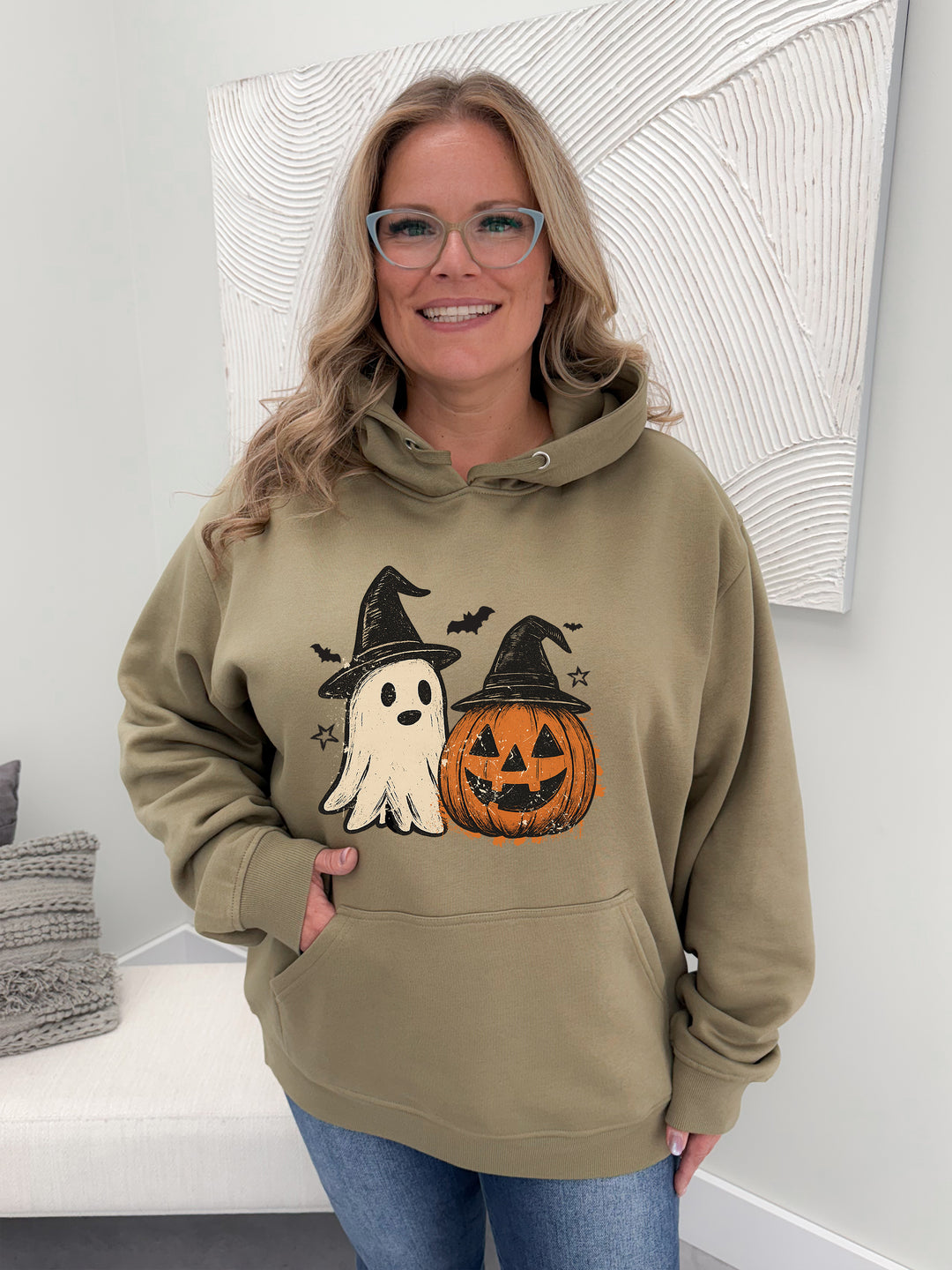 Too Cute Boo Graphix Pullover / Hoodie